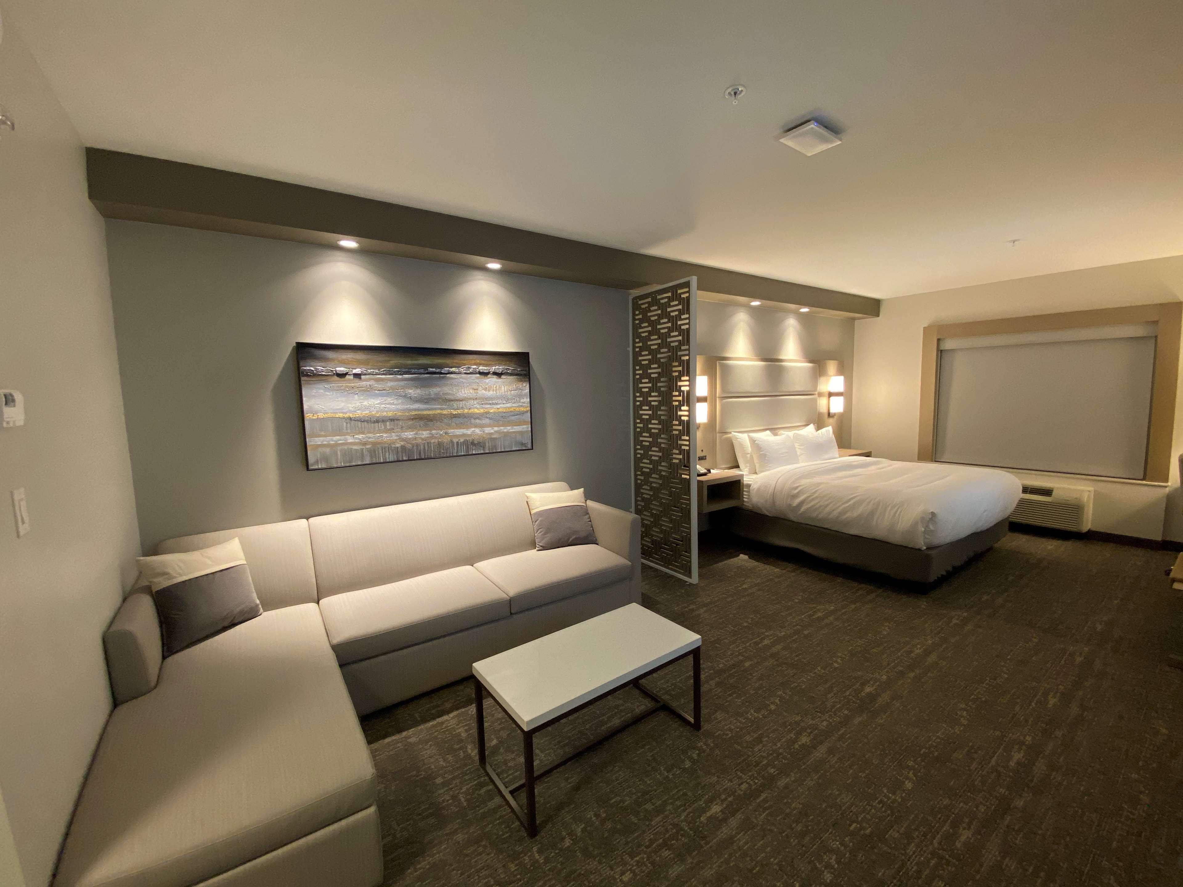 Best Western Premier Prince Albert Exterior photo