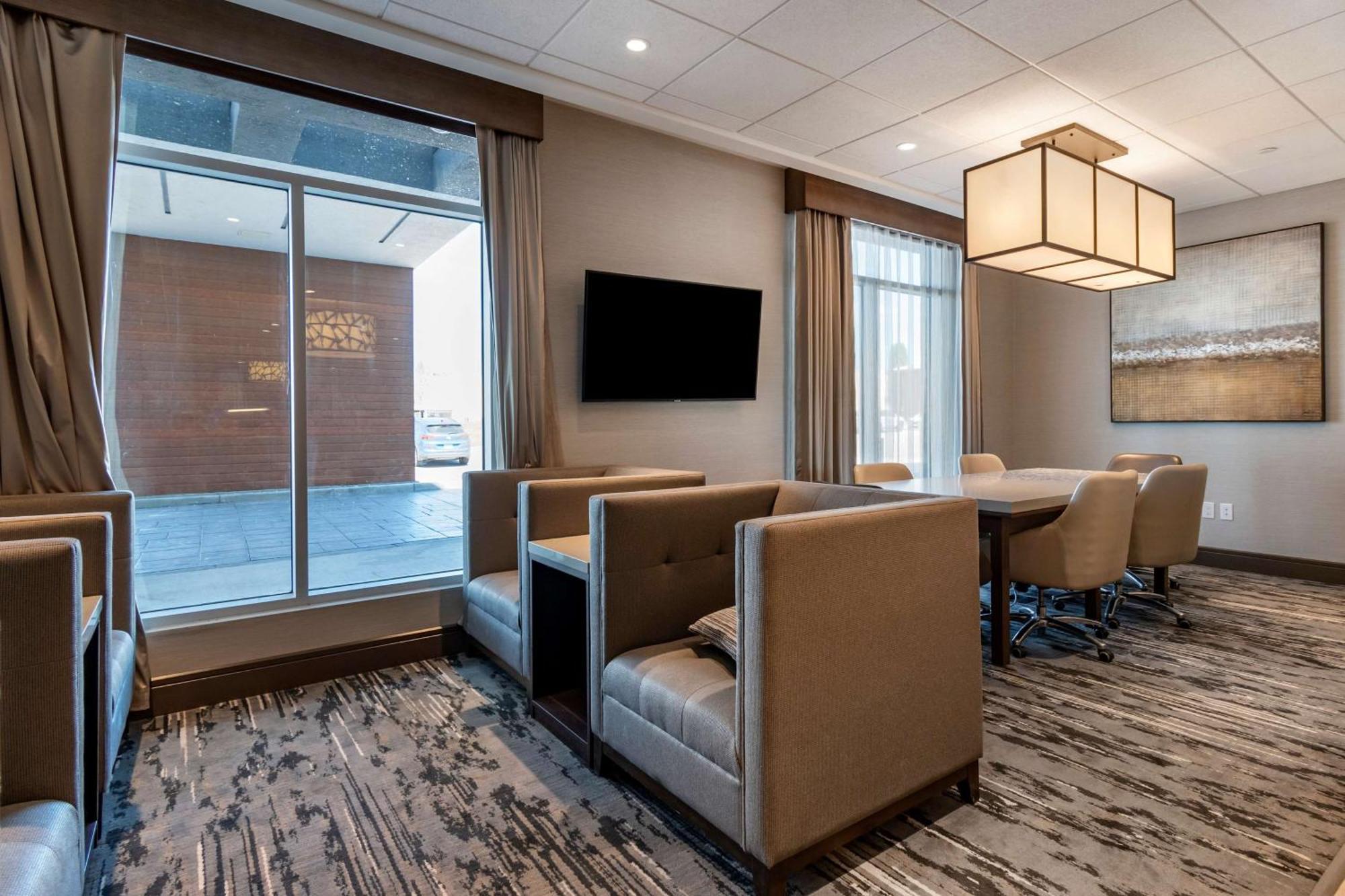 Best Western Premier Prince Albert Exterior photo