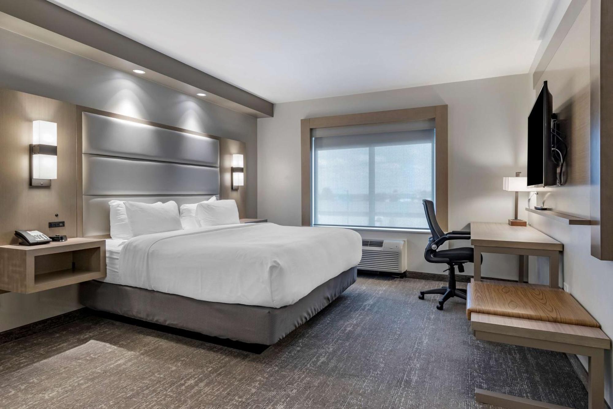 Best Western Premier Prince Albert Exterior photo